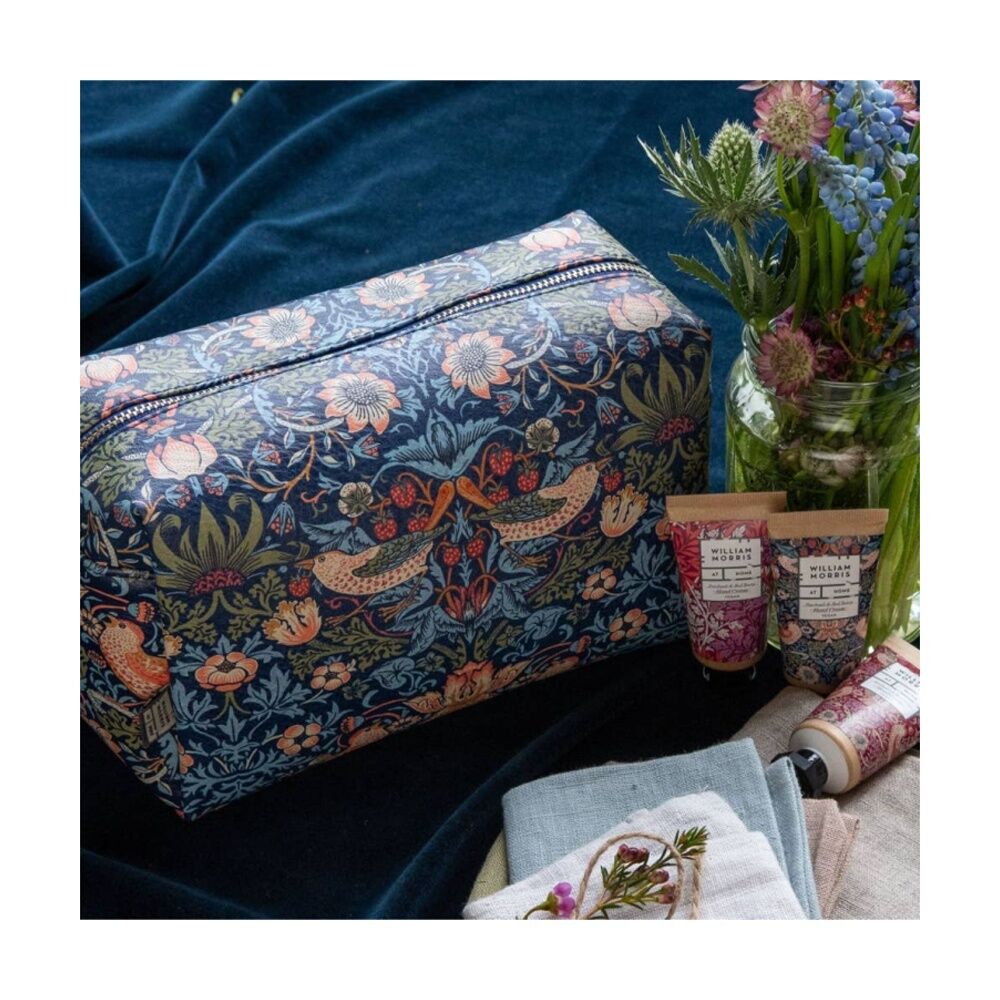 2PK Heathcote & Ivory William Morris Strawberry Thief Toiletry Bag Large