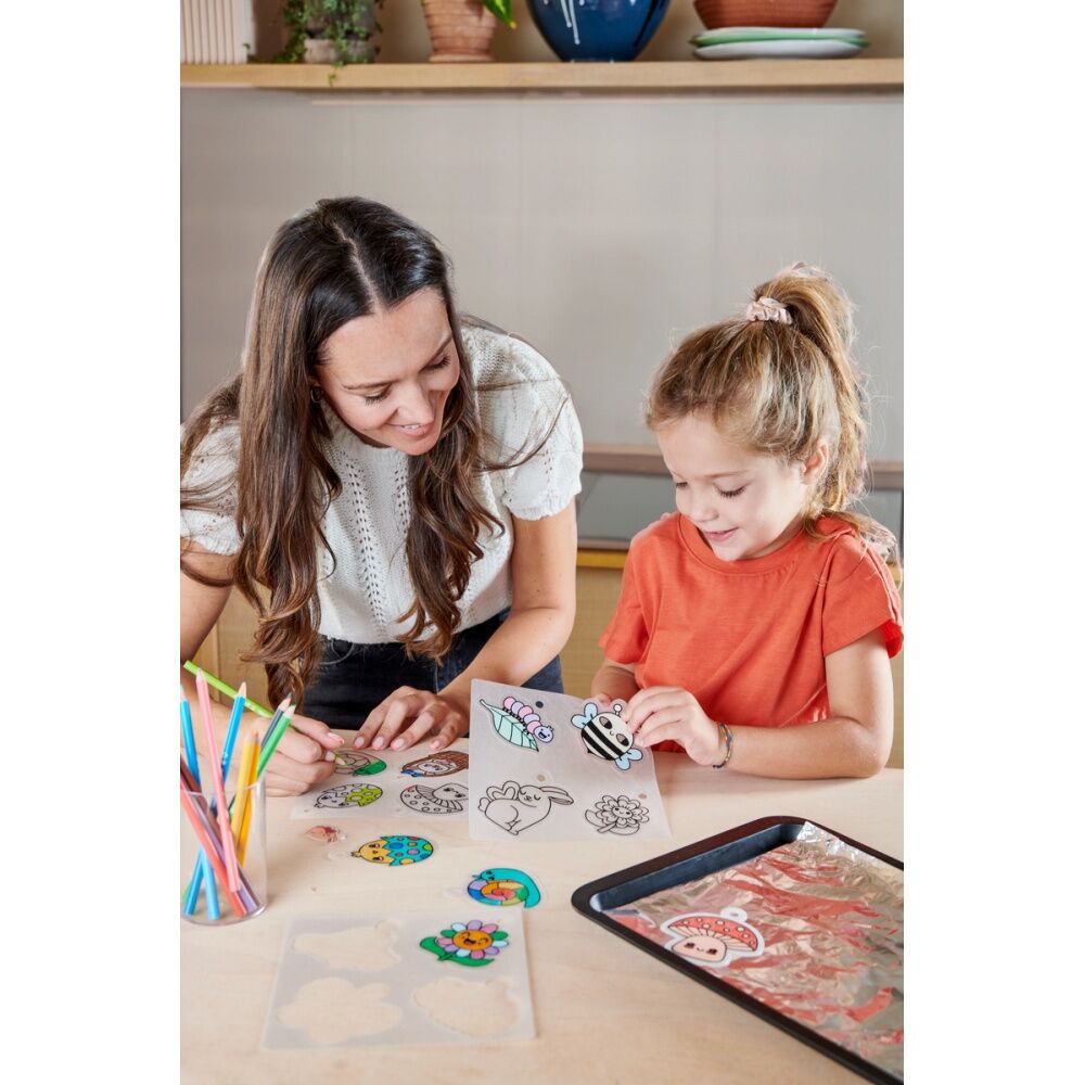 Ooly Shrink-its Garden Pals DIY Shrink Art Kit Makes 20 Charms Kids Activity
