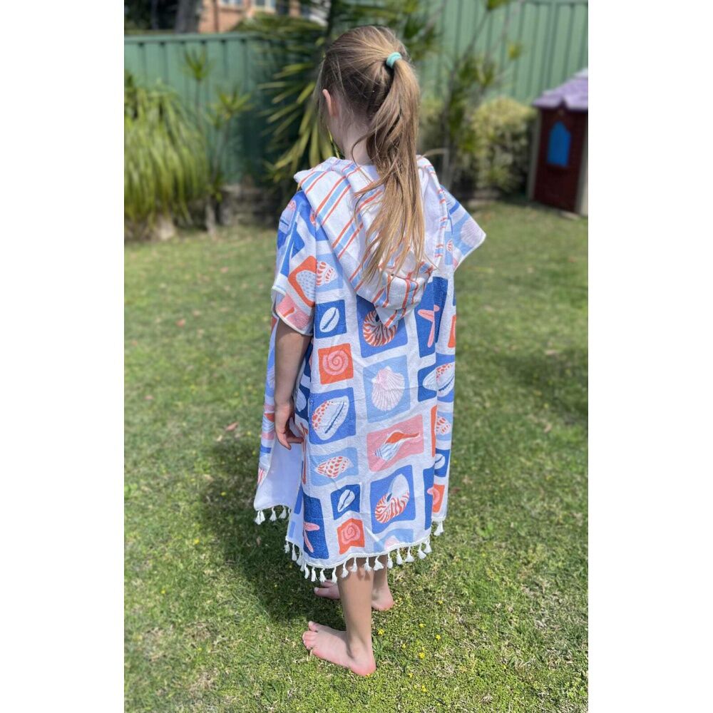 LVD Kids Blue/Orange Sea Shells Microfibre Poncho Towel W/ Pockets 70x70cm