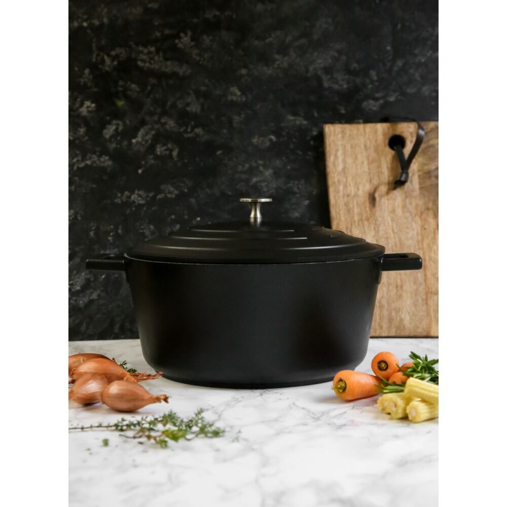 MasterCraft 5L Large Cast Aluminium Casserole Dish Kitchen Pot Black 28cm