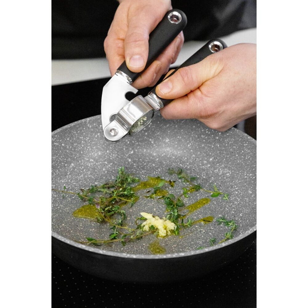 MasterCraft Soft Grip Stainless Steel Garlic Press Comfortable Kitchen Tool