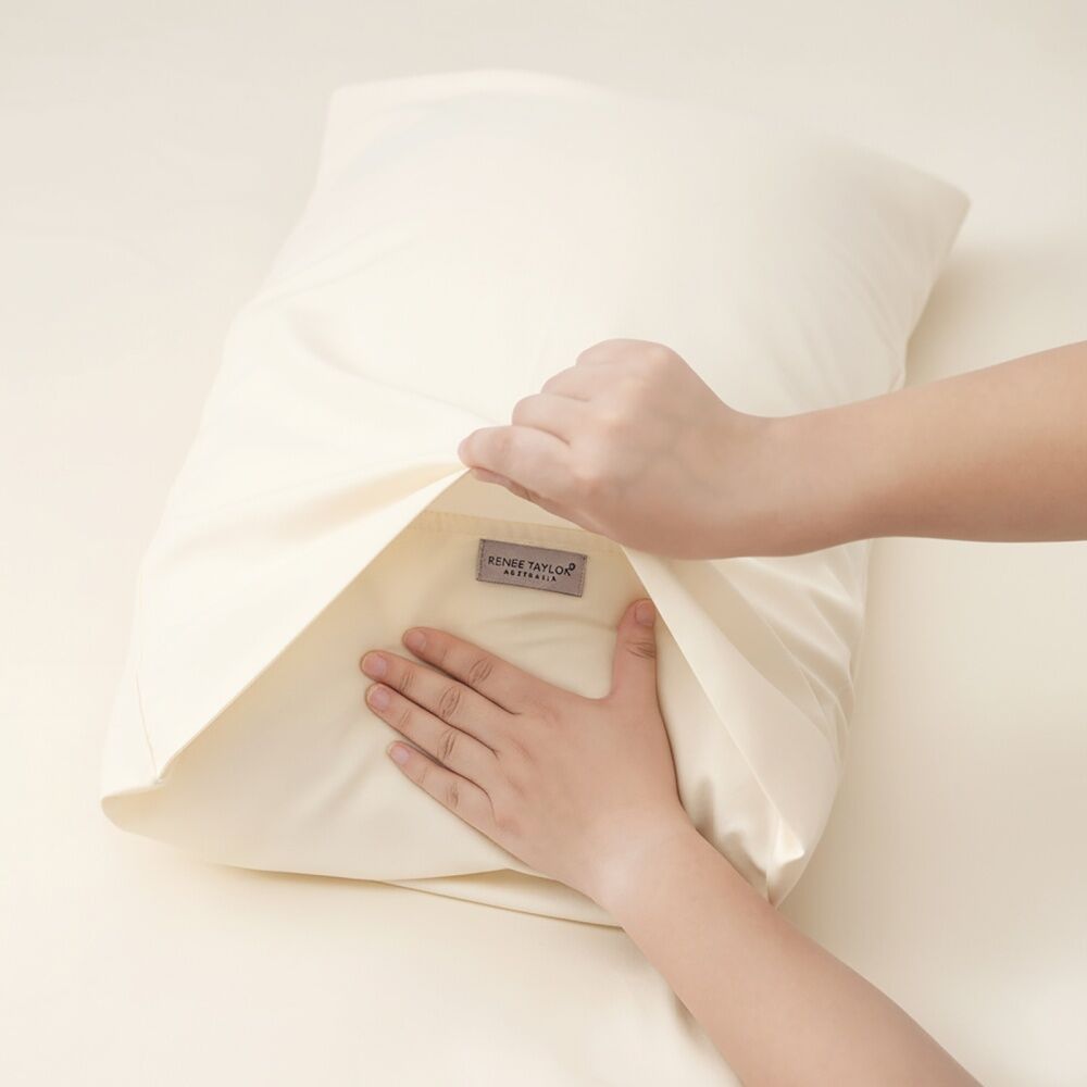 Renee Taylor 400TC Egyptian Cotton Sheet Set W/ Pillowcases Vanilla Split King
