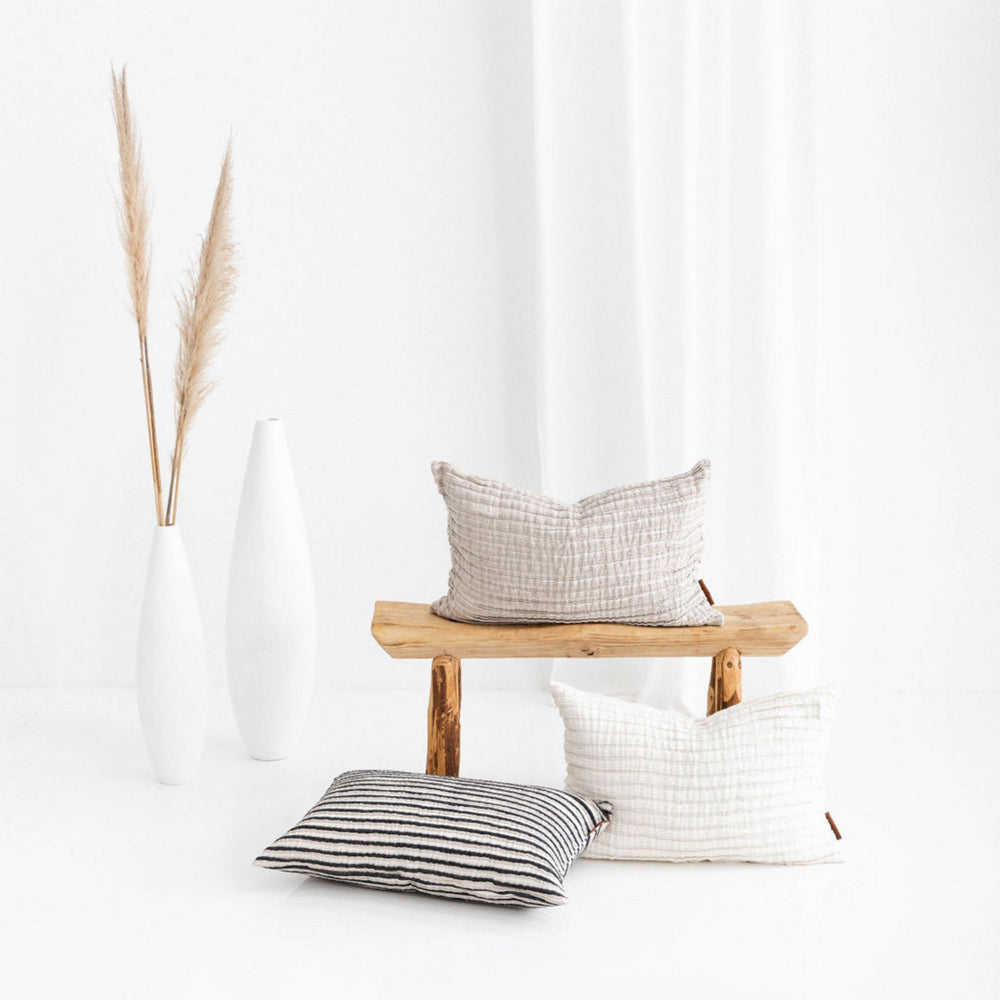 Huxford Grove The Airlie Cushion Rectangle 40x60cm - White