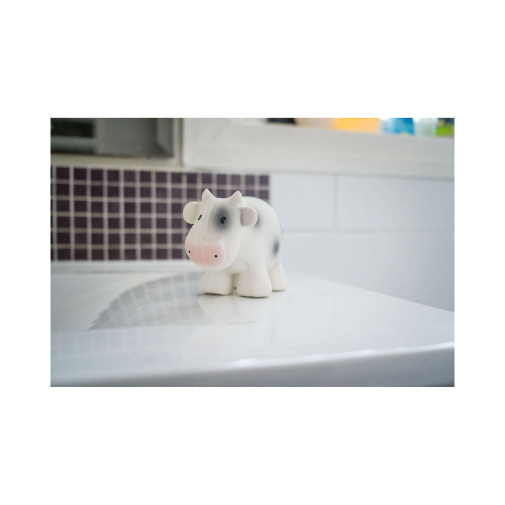 2PK Tikiri 12cm Farm Animal Rubber Cow 95002 Sensory Toy 0m+ White