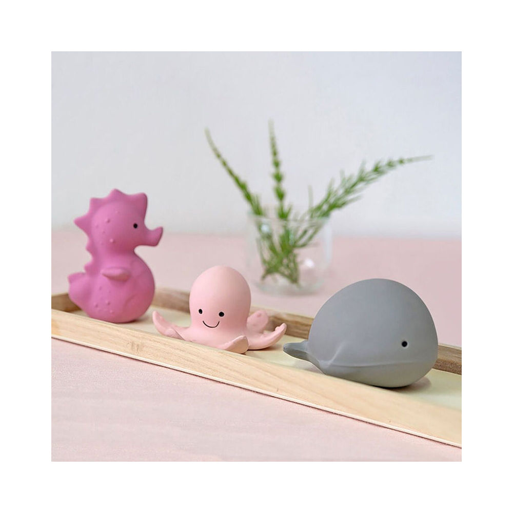 2PK Tikiri 10cm Ocean Buddy Rubber Whale 97502 Baby Toy 0m+ Grey