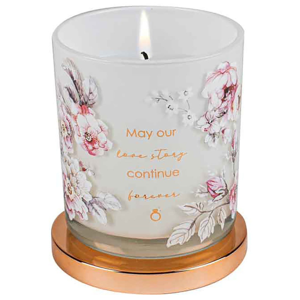 Engaged Candle Vanilla 45hr Burn Time 9 x 8cm Keepsake Gift Set