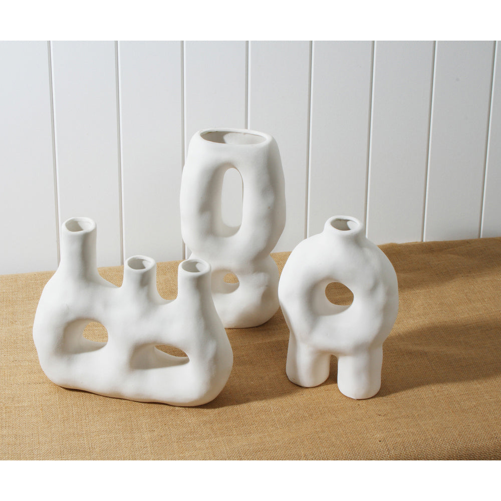 Maine & Crawford Bairon Porcelain 22x15cm Toroid Tubular Vase - White