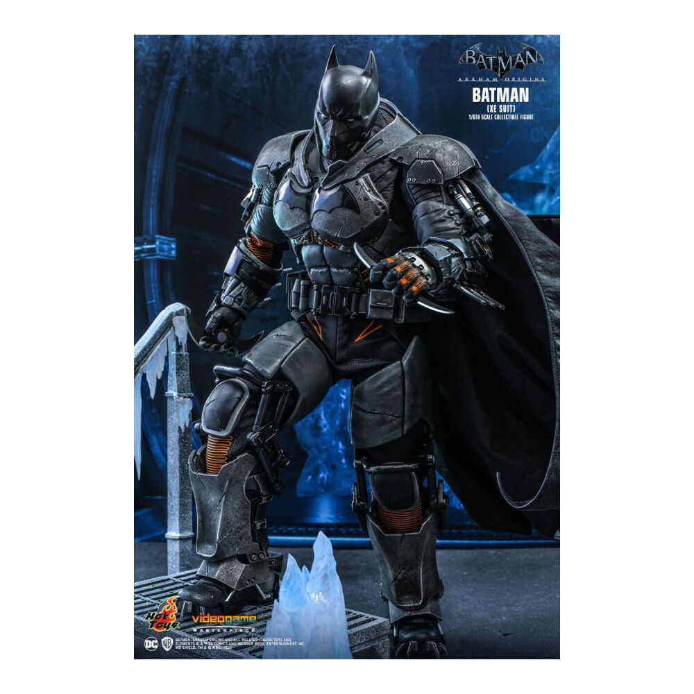 Batman Arkham Origins Batman XE Suit 1:6 Scale Collectable
