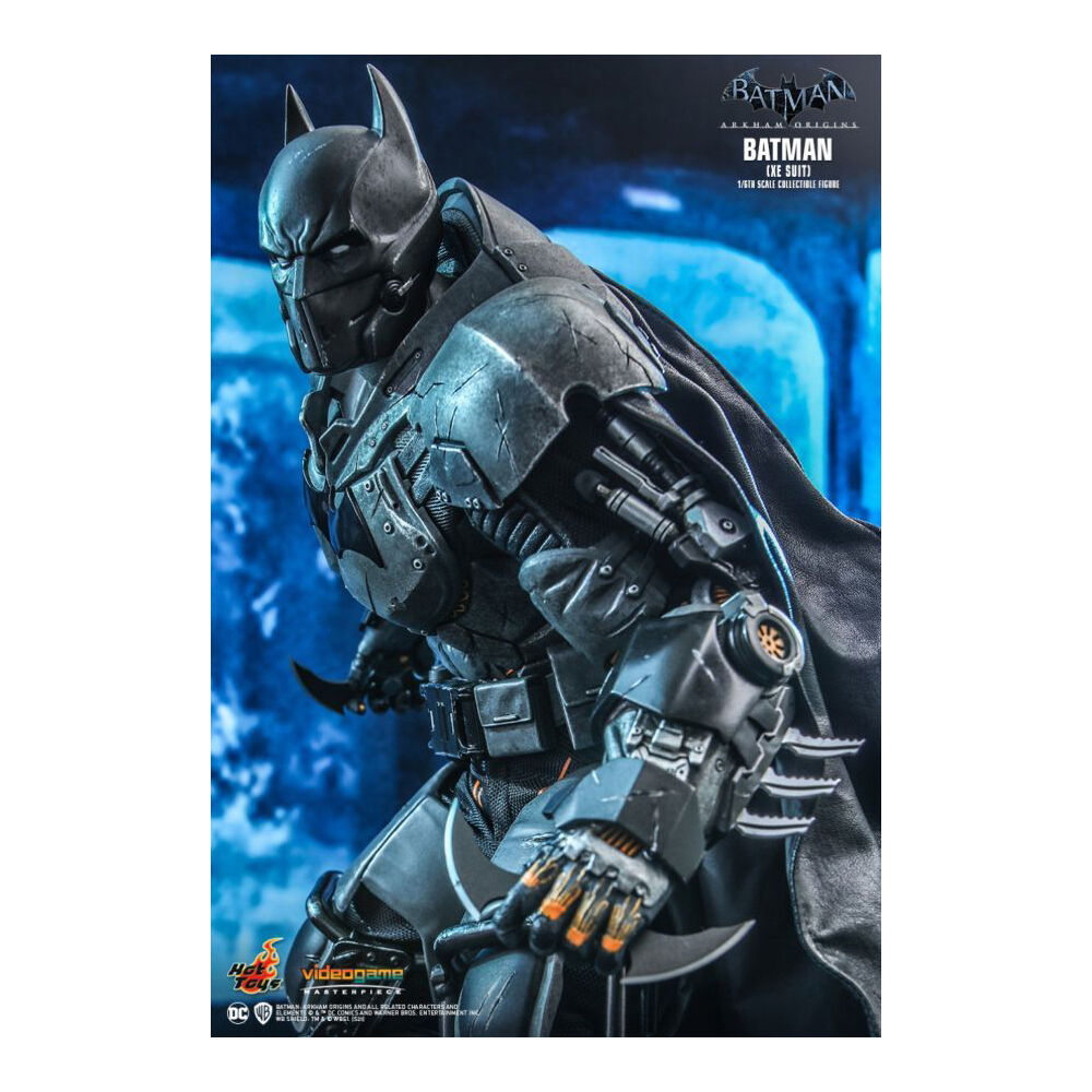 Batman Arkham Origins Batman XE Suit 1:6 Scale Collectable