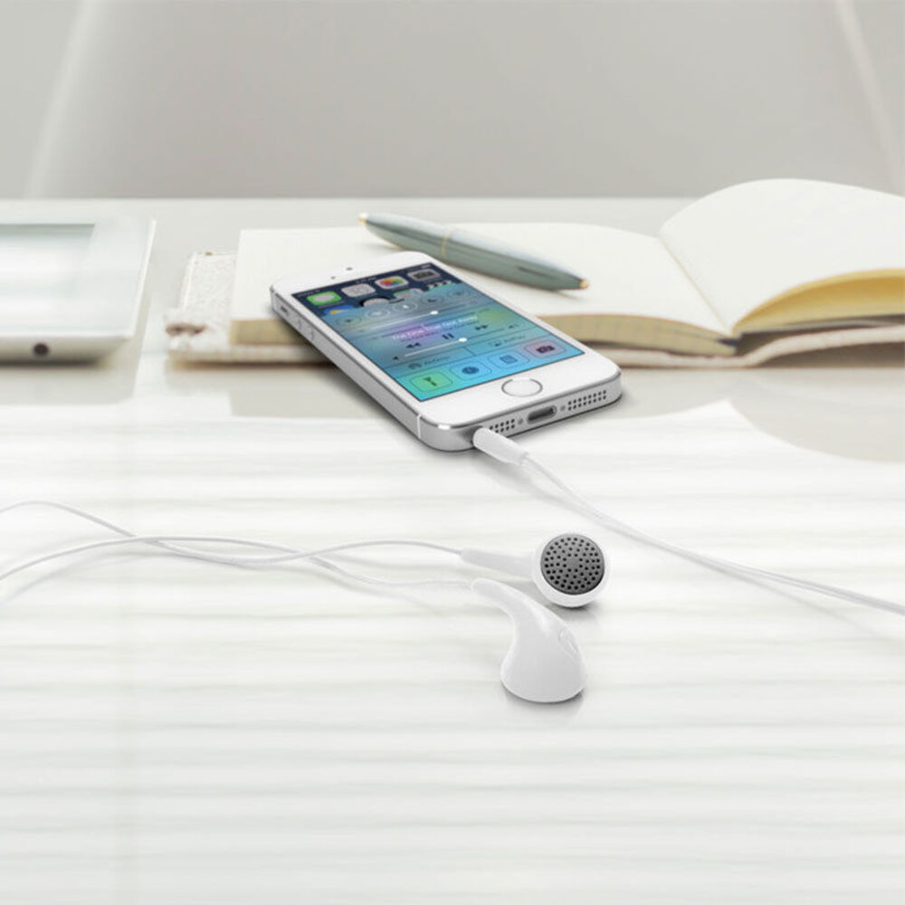 iLuv White Bubble Gum 2 Earphones