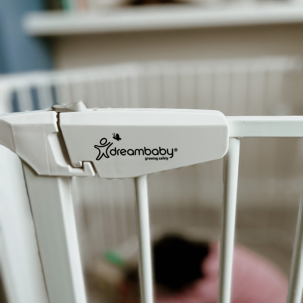 Dreambaby Mayfair 3in1 Converta Playpen Baby Security Gate - White