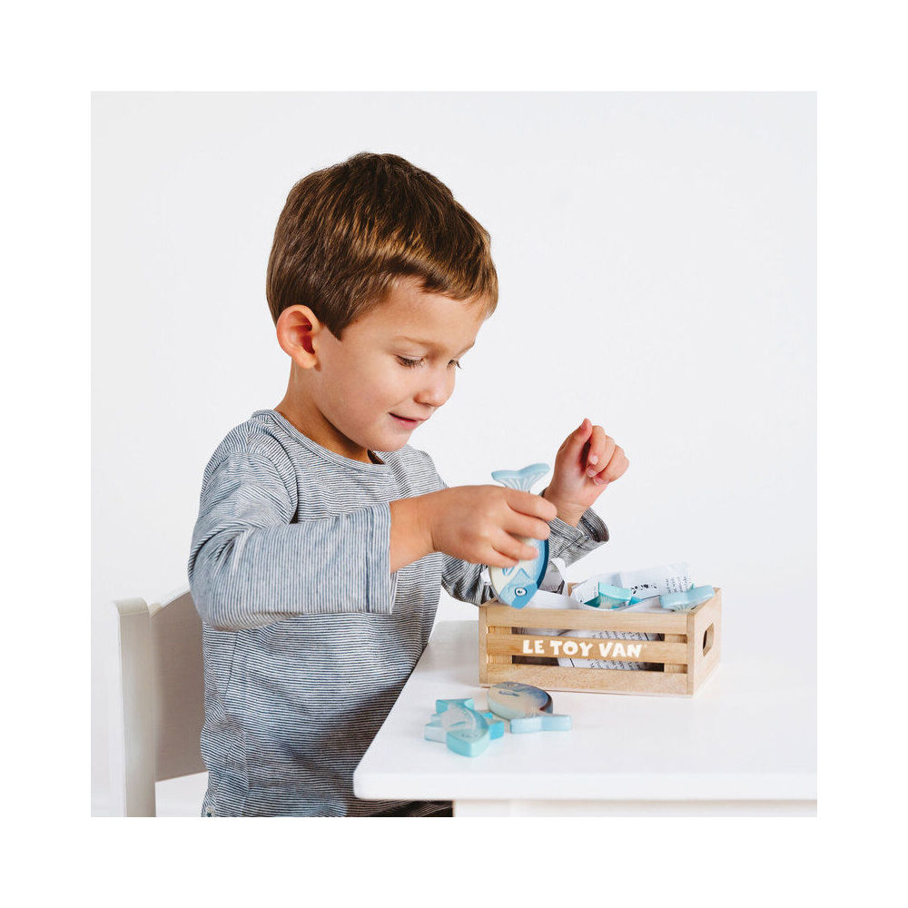 Le Toy Van Honeybake Fresh Fish in Crate Wooden Toy 2y+