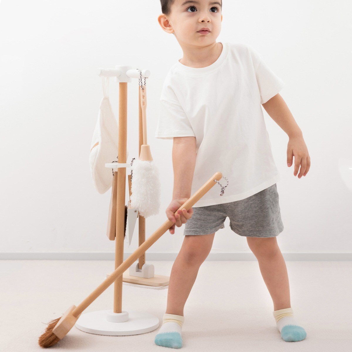 New Classic Toys Wooden Cleaning Playset Kids Pretend Play Toy 36m+