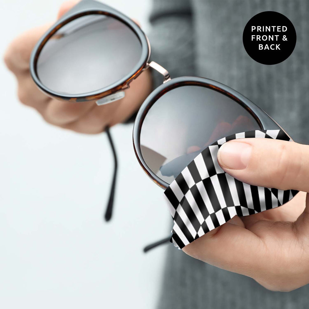 Pikkii Fun Soft Micofiber Cloth Hole Optical Illusion Glasses Cleaning 10cm