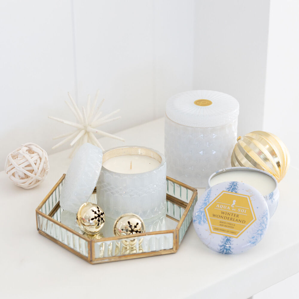 The SOi Co Winter Wonderland Decorative Tin 9oz Candle 9.5x9.5cm - White