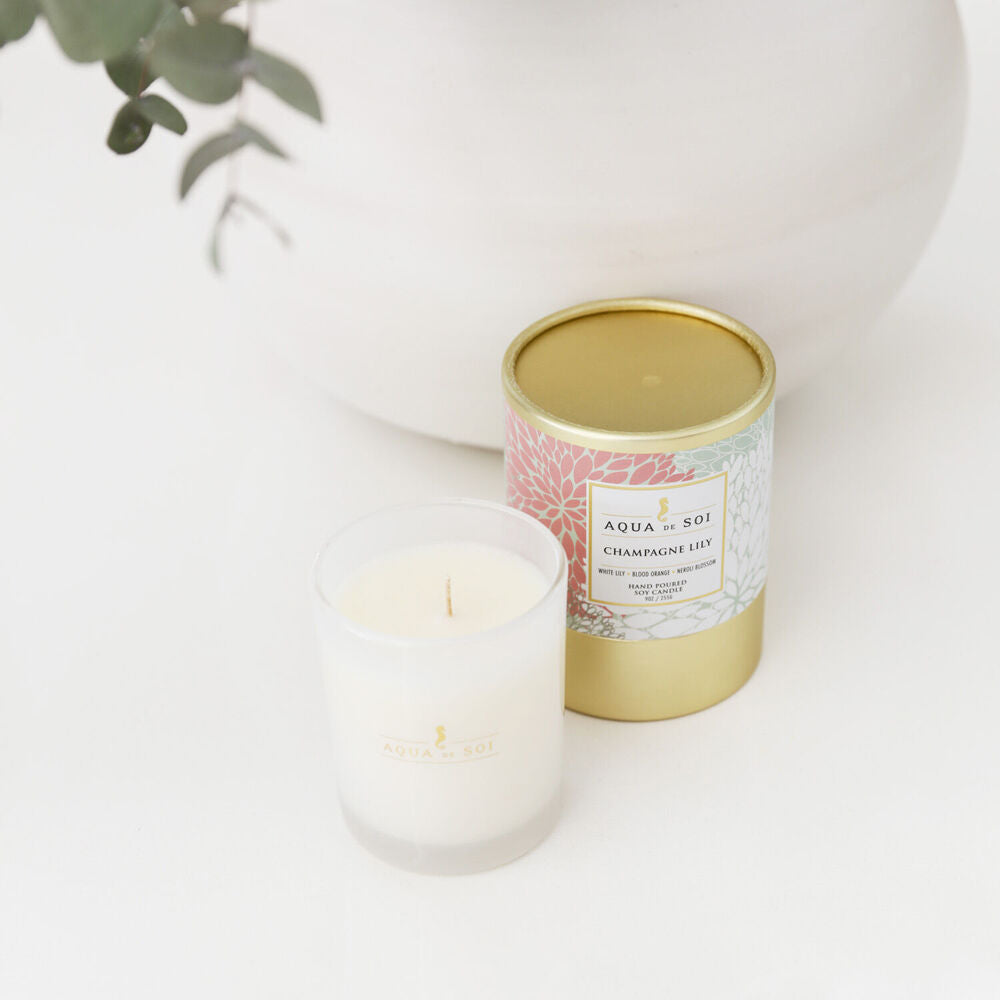 The SOi Co Champagne Lily Boxed Wax Candle 9oz 7.5x9.5cm - White