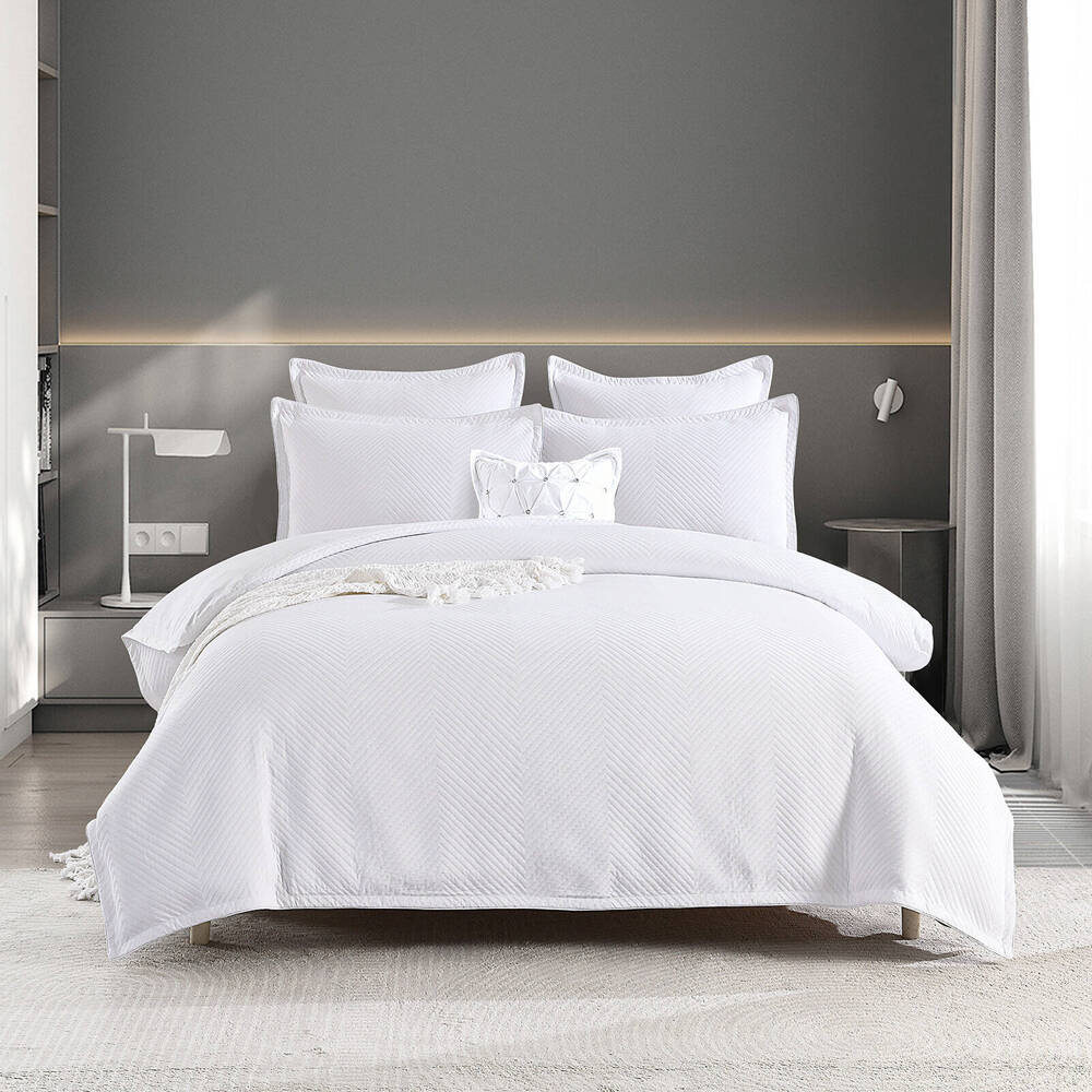 Renee Taylor Atlantis Jacquard Quilt Cover/Pillowcase Set White