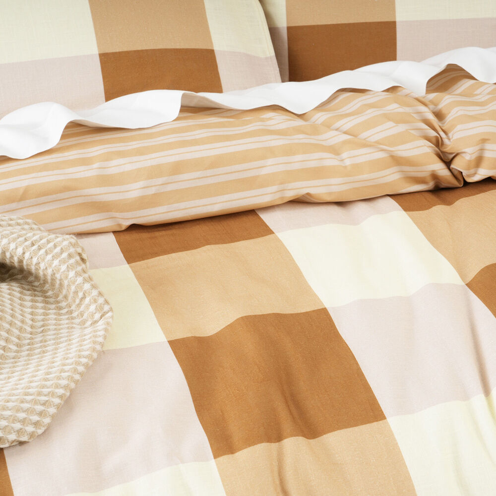 Renee Taylor 300 TC Cotton Reversible Euro Pillowcase Berlin Checks