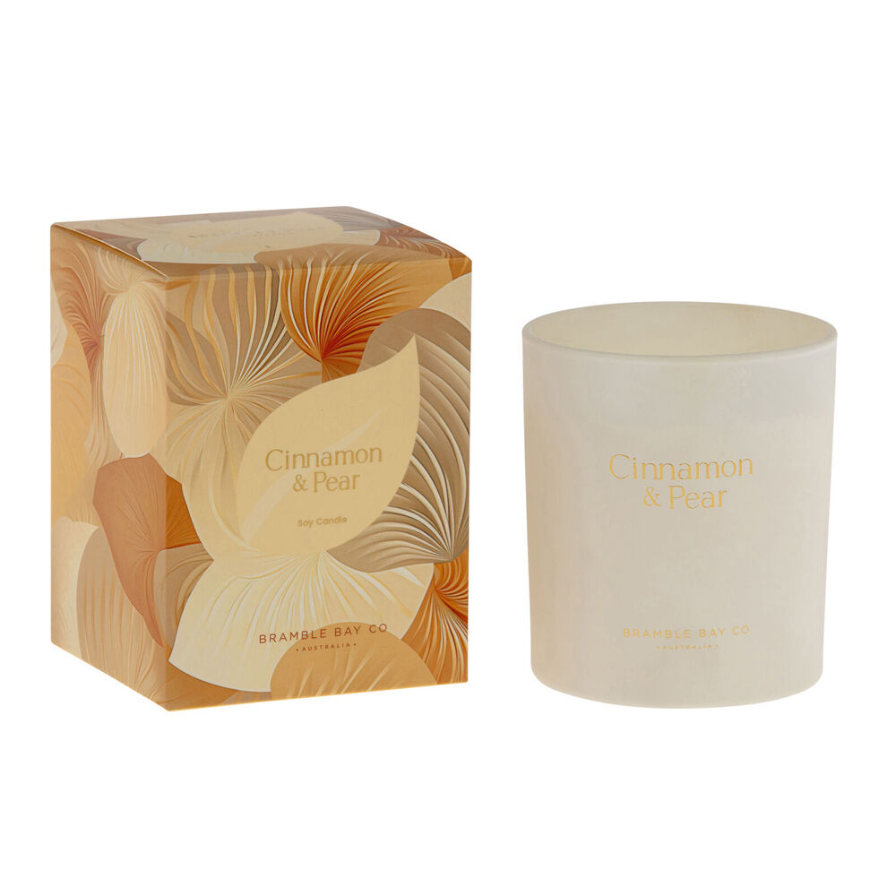 Bramble Bay Summer Blooms Cinnamon & Pear Scented Candle Home Fragrance