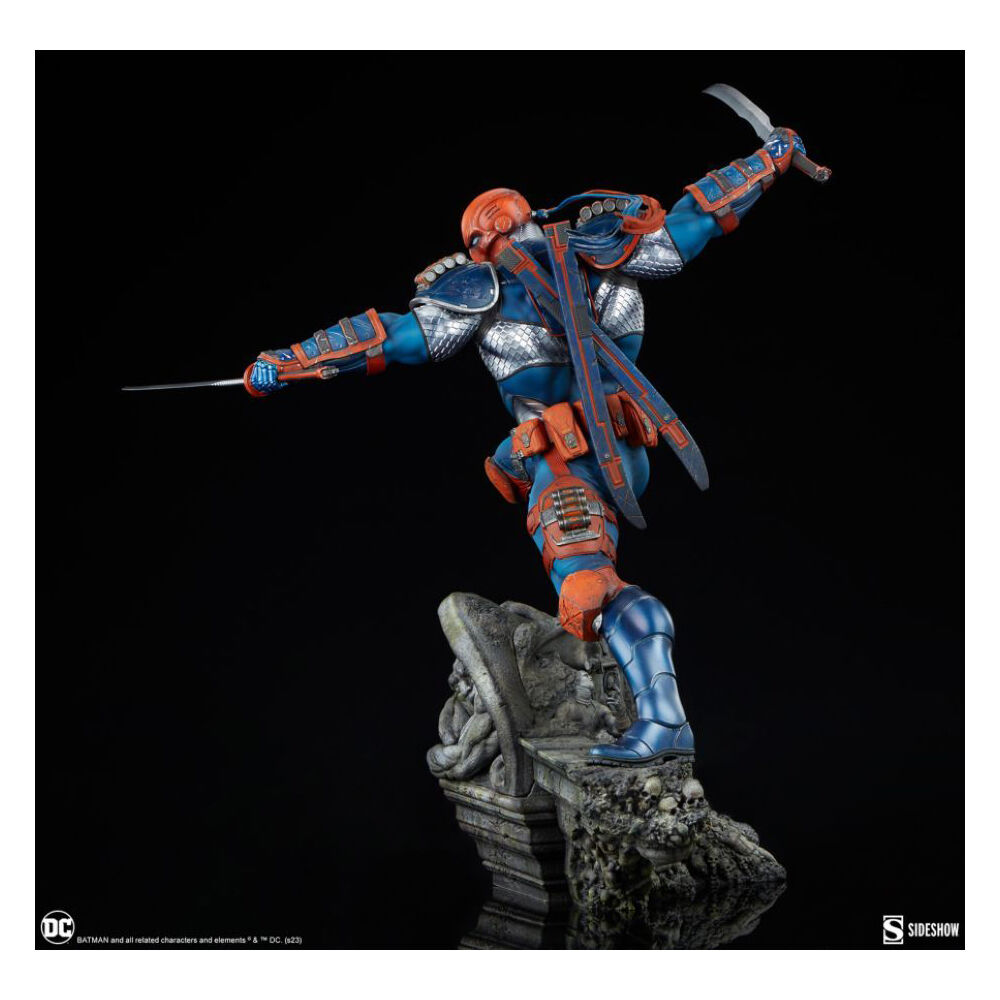 DC Comics Deathstroke Premium Format Statue Action Figure