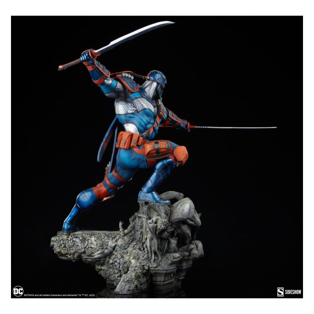 DC Comics Deathstroke Premium Format Statue Action Figure