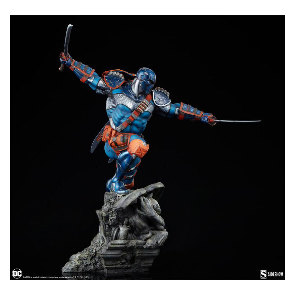 DC Comics Deathstroke Premium Format Statue Action Figure