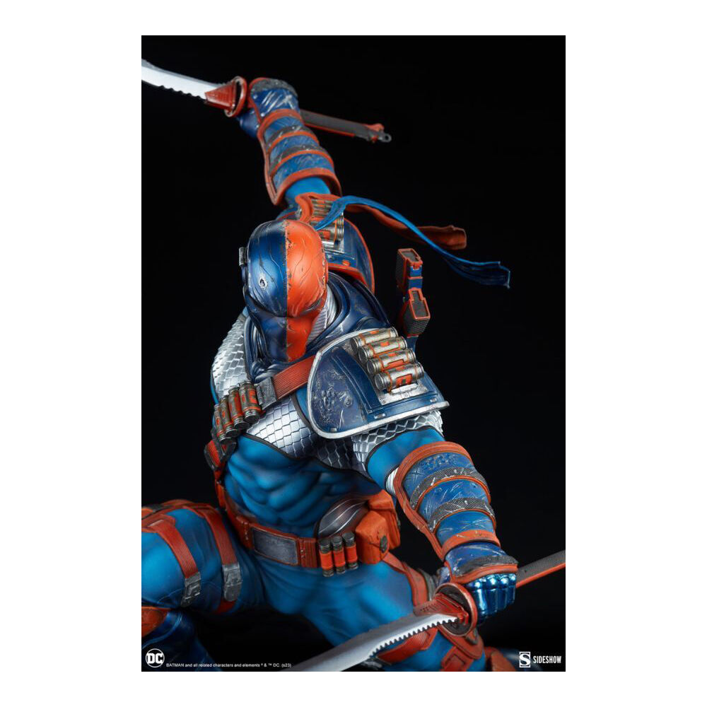 DC Comics Deathstroke Premium Format Statue Action Figure