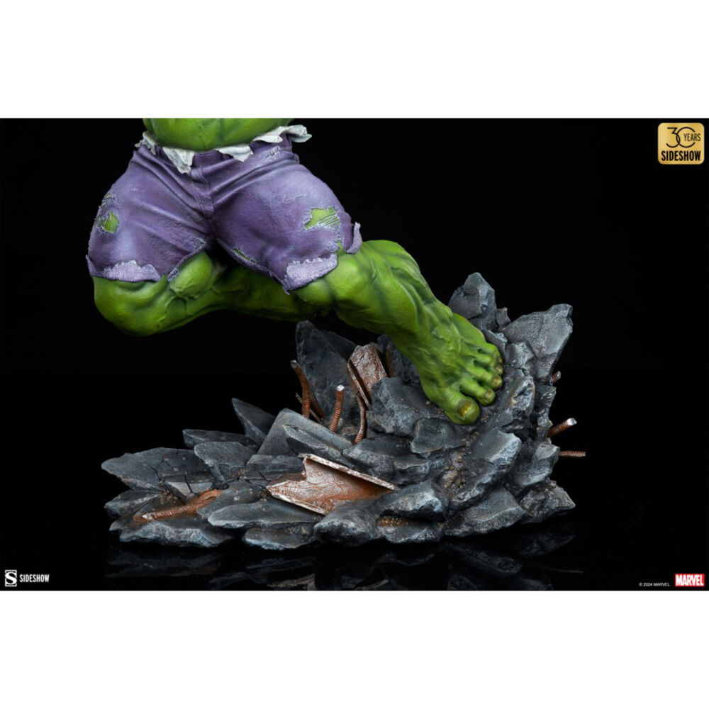 Hulk Classic Premium Format Statue Collectible Action Figure