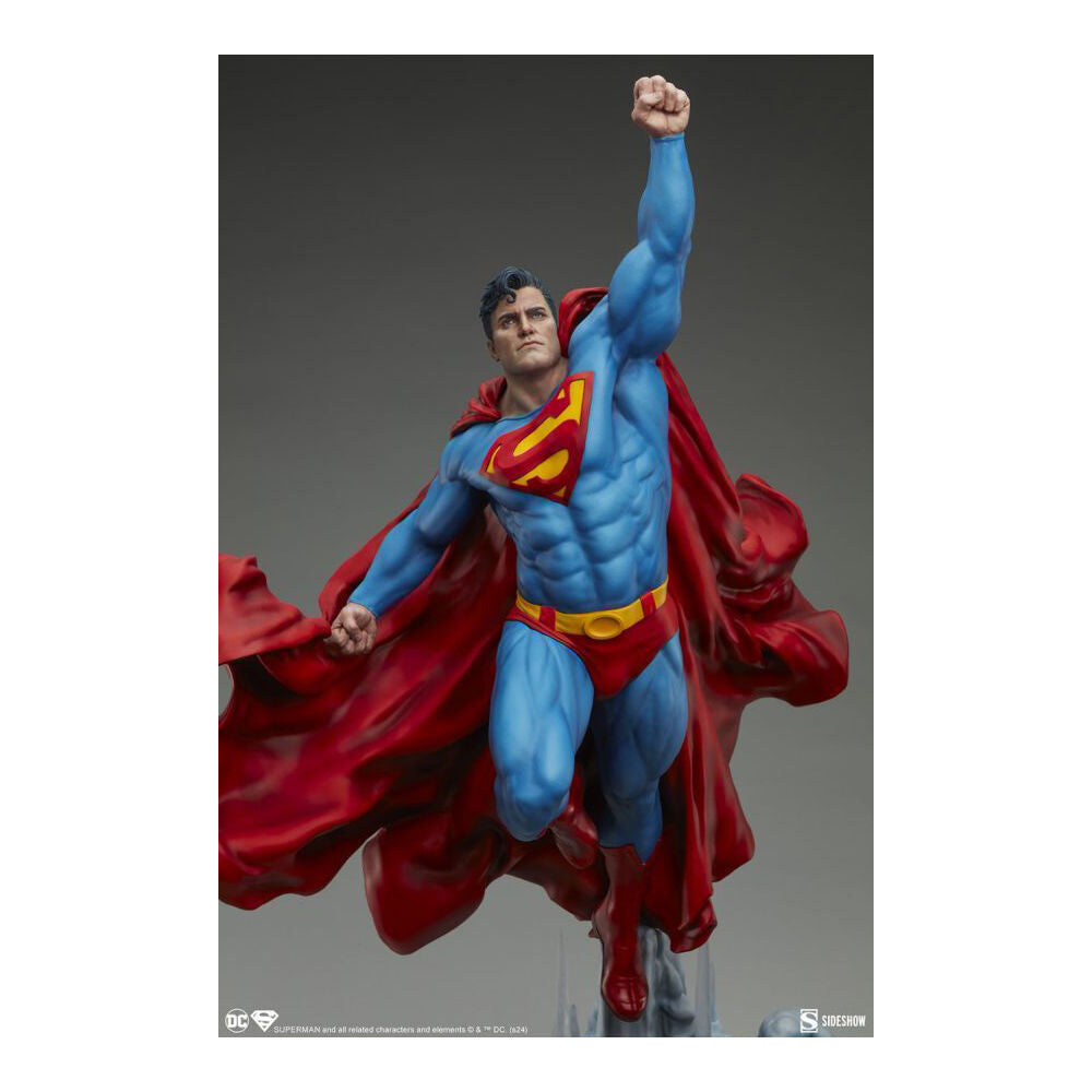 Superman Premium Format Statue Collectible Action Figure