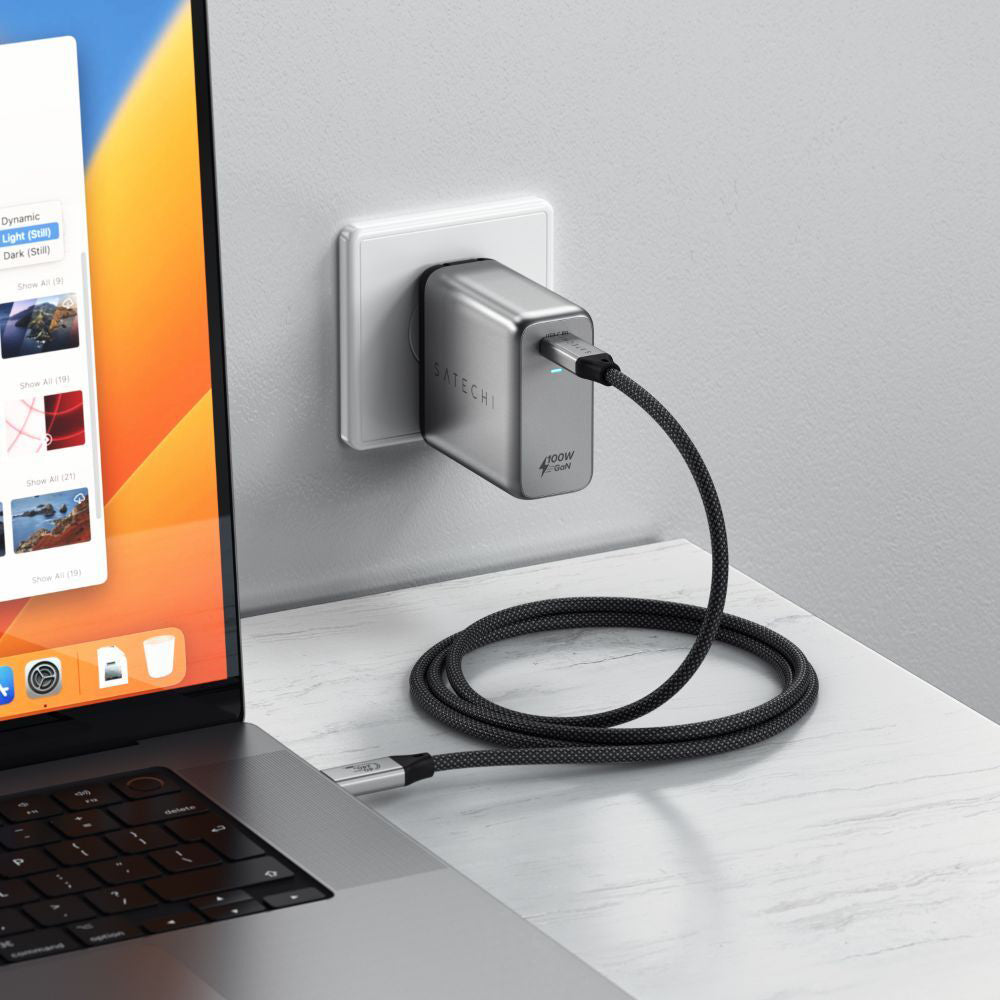 Satechi 1.2m USB4 Pro Cable Data Transfer For Apple MacBook Air - Black