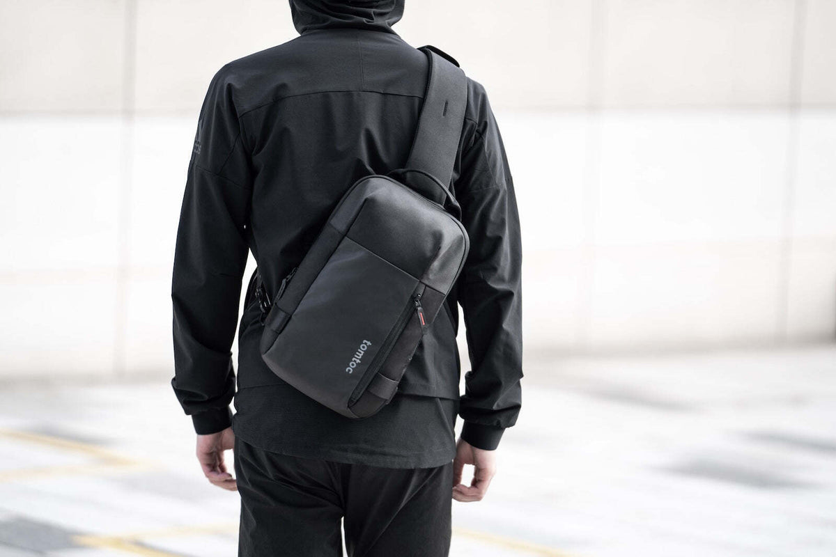 Tomtoc Navigator-T24 5L Sling Bag Fits 11in iPad/Tablet - Black