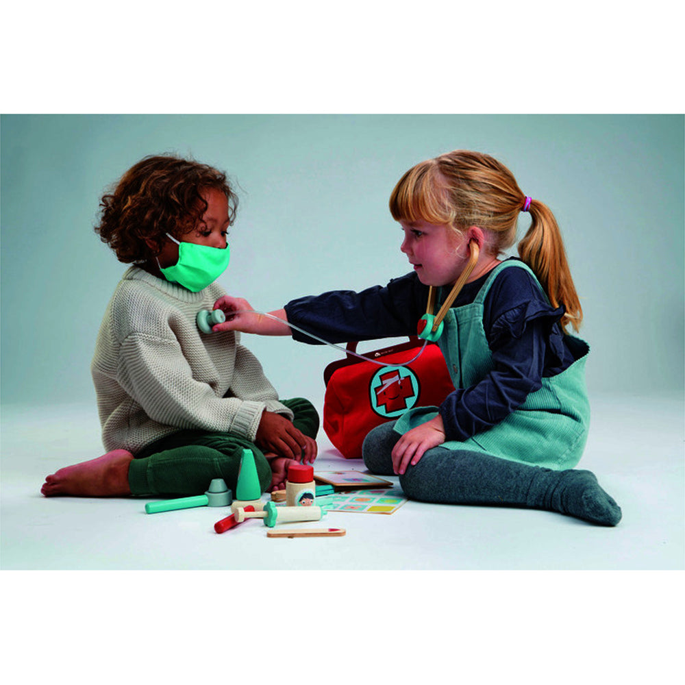 Tender Leaf Toys 24.5cm Doctor's Bag & Accessory Wood Toy Set Kids 3y+