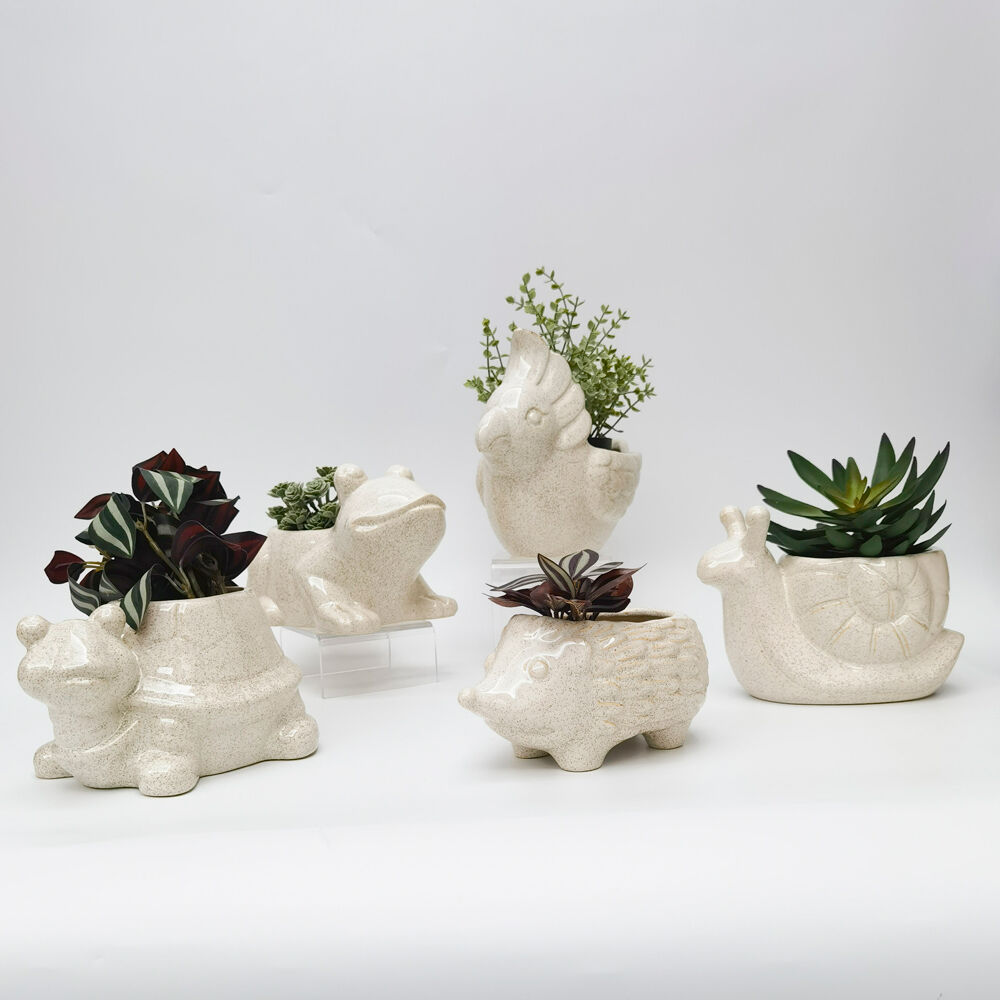 Urban Turtle Ceramic Planter Pot Speckle 20x14cm White