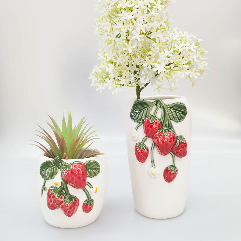 Urban Ceramic Strawberry Home Decor Flower Vase 20x13cm White/Red