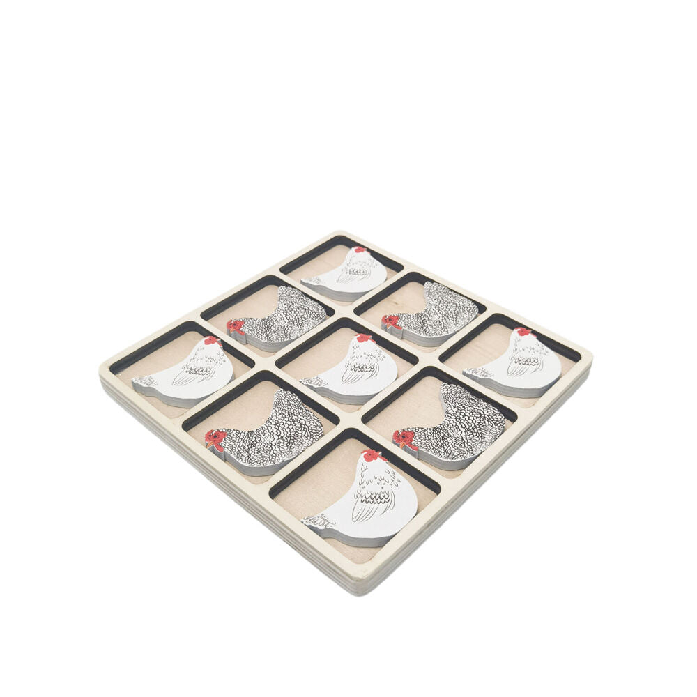 Urban Chicken Tic Tac Toe Wooden Board Game Set 17cm White/Black